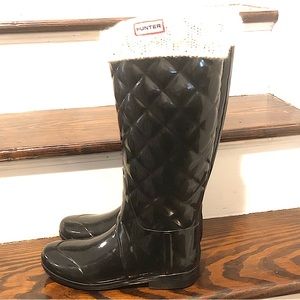 HUNTER Diamond Quilted Knee High Insulated Rain Boots & Cable Knit Boot Socks